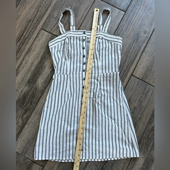 Ivy + Main Classic Striped Linen Blend Striped Button Front Dress Size Medium - Picture 10 of 12